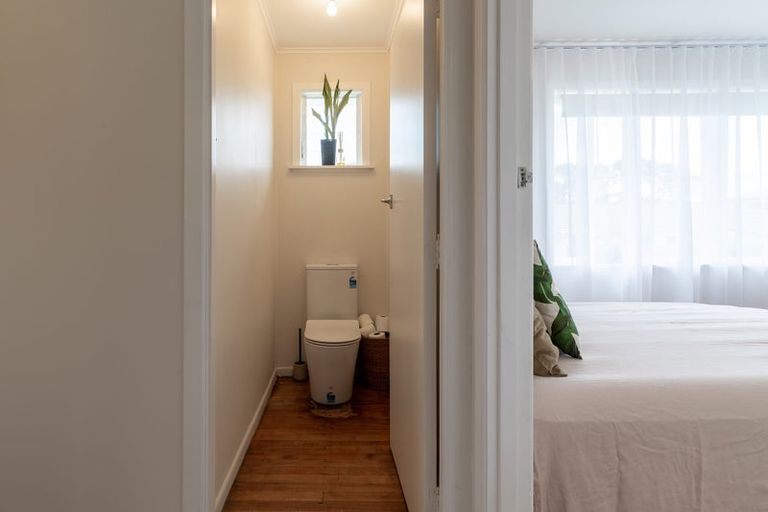 Photo of property in 79 Farquhar Road, Glendene, Auckland, 0602