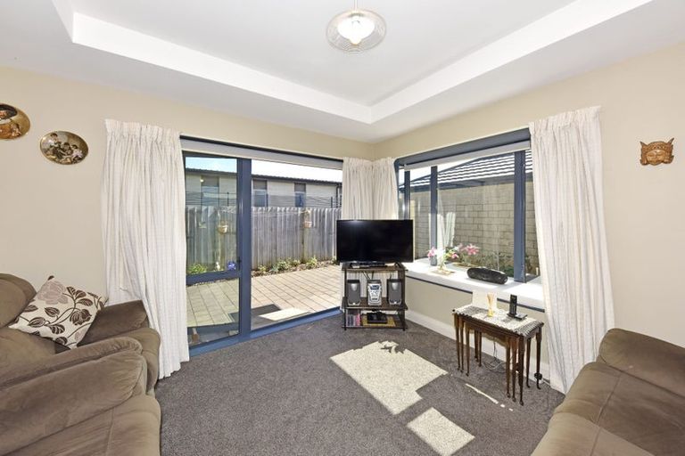 Photo of property in 12b Grassmere Street, Papanui, Christchurch, 8052