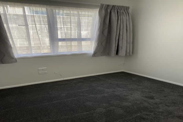Photo of property in 2/5 Beach Street, Fitzroy, New Plymouth, 4312