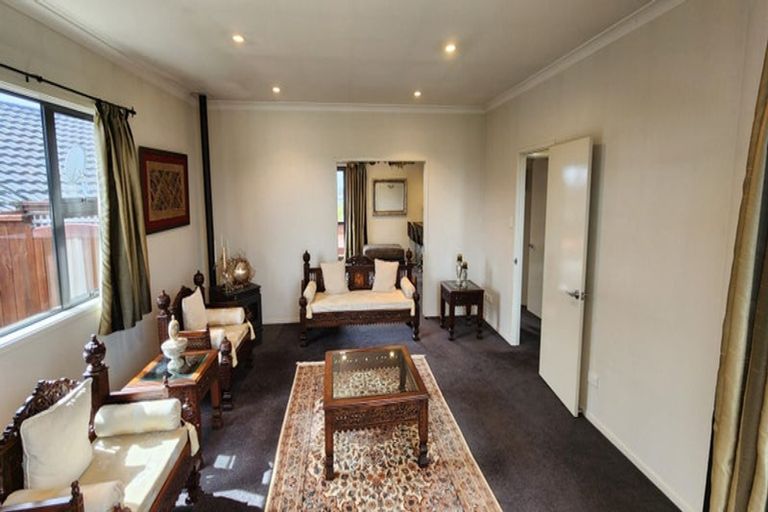 Photo of property in 12 Lemont Place, Westown, New Plymouth, 4310