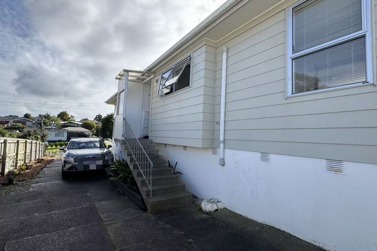 Photo of property in 4 Cushla Place, Massey, Auckland, 0614