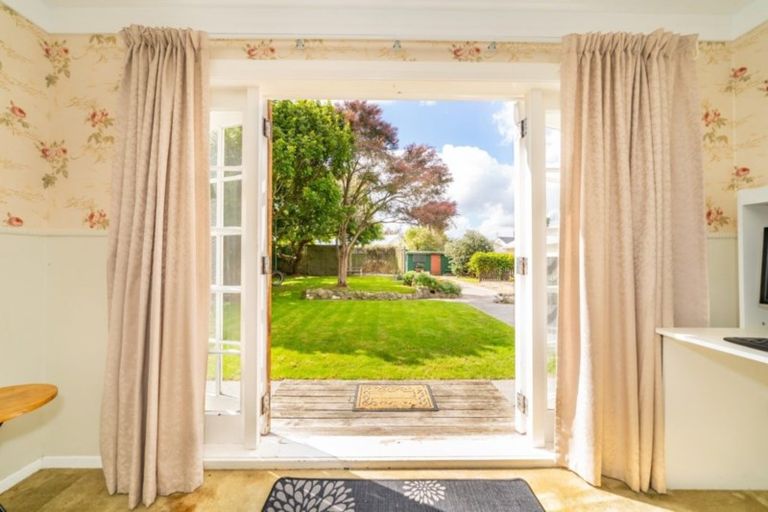 Photo of property in 52 Brentwood Street, Trentham, Upper Hutt, 5018