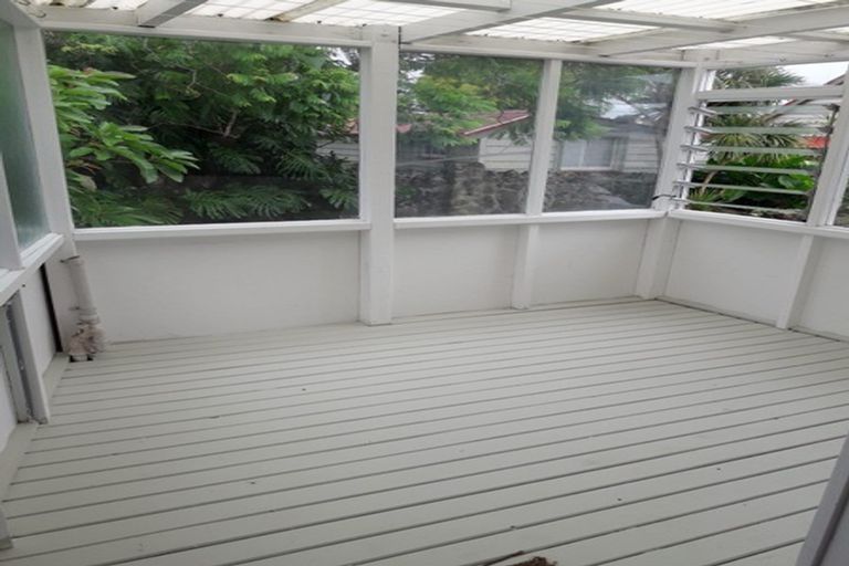 Photo of property in 2 Kerr Street, Devonport, Auckland, 0624