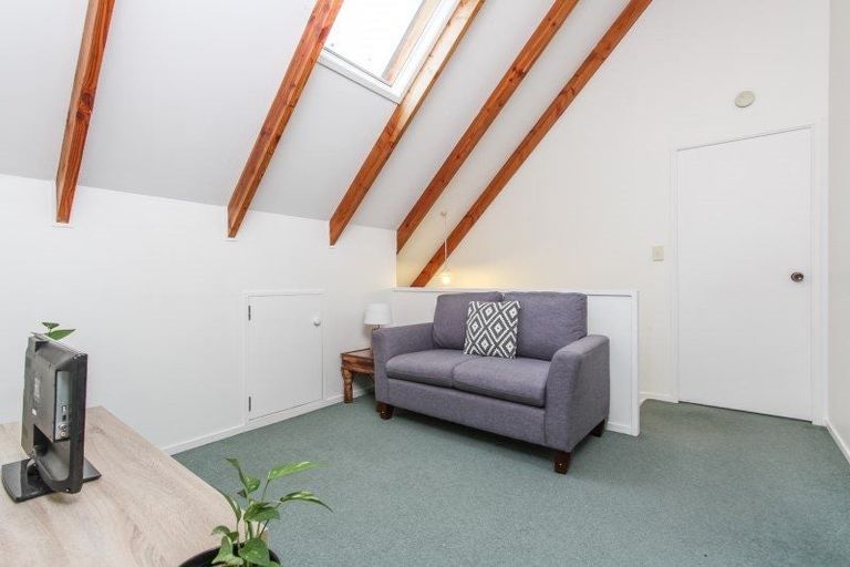 Photo of property in 1/12 Sorrel Crescent, Bucklands Beach, Auckland, 2012