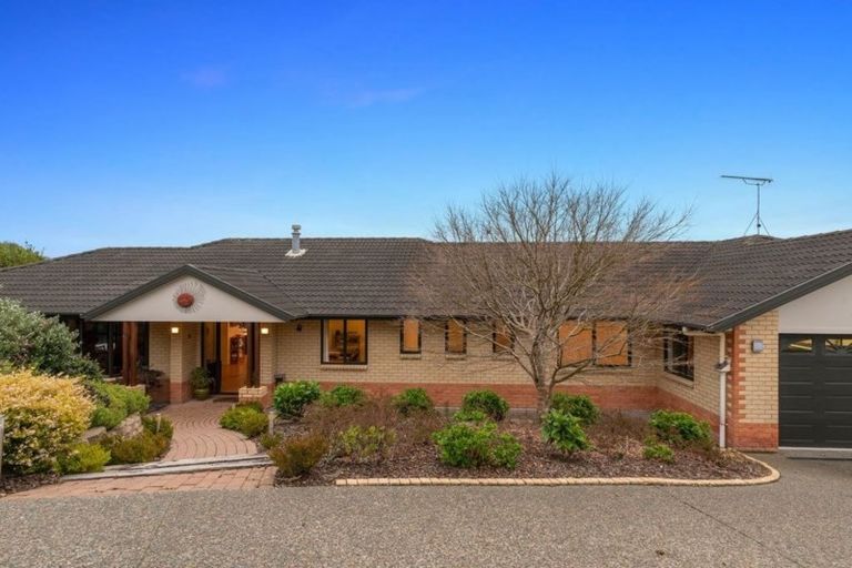 Photo of property in 119 Vaughans Road, Okura, Albany, 0792