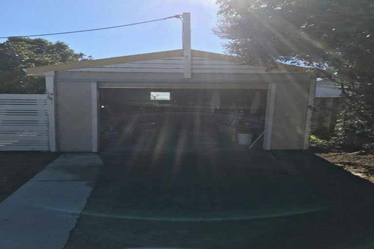 Photo of property in 13 Torridon Road, Miramar, Wellington, 6022