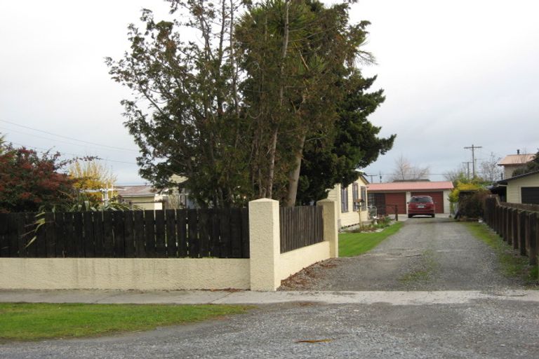 Photo of property in 90 Johnson Street, Milton, 9220