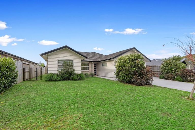 Photo of property in 54 Awataha Crescent, Pyes Pa, Tauranga, 3110