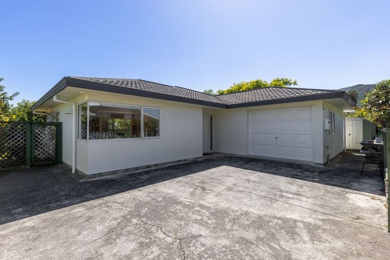 Photo of property in 73a Ngaio Road, Waikanae, 5036