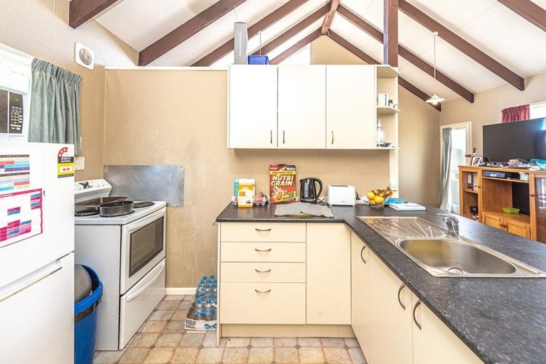 Photo of property in 21a Karewa Street, Castlecliff, Whanganui, 4501