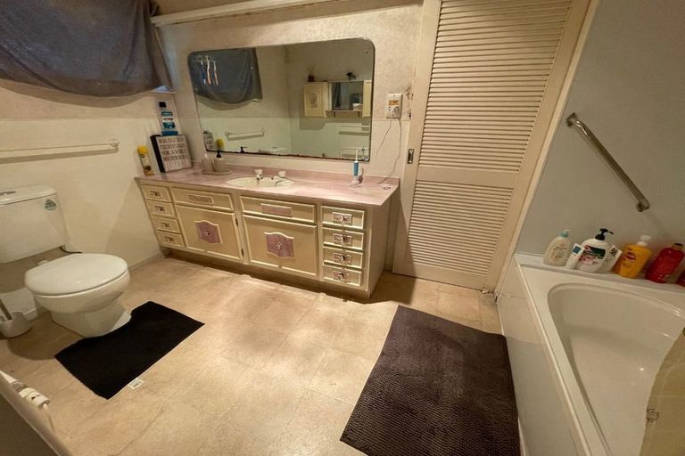 Photo of property in 14a Carnoustie Drive, Wattle Downs, Auckland, 2103