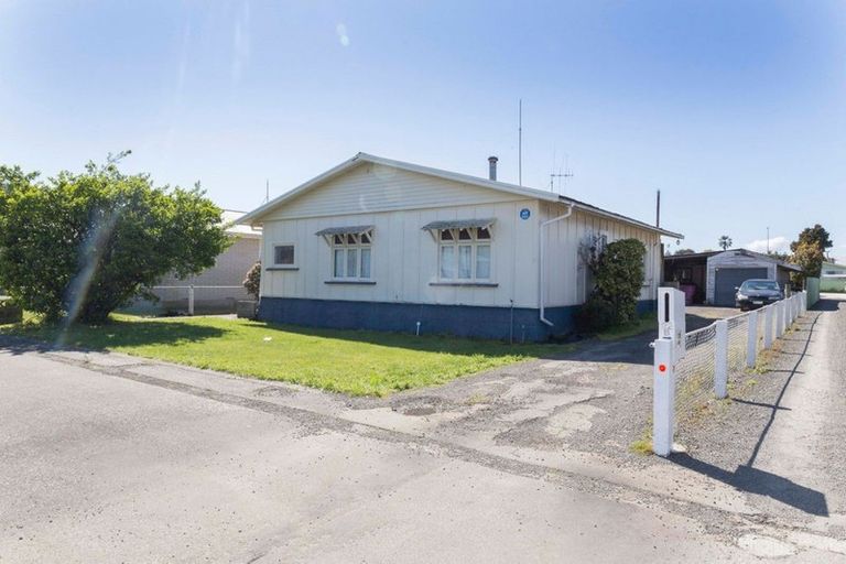 Photo of property in 24 Thyra Street, Dannevirke, 4930