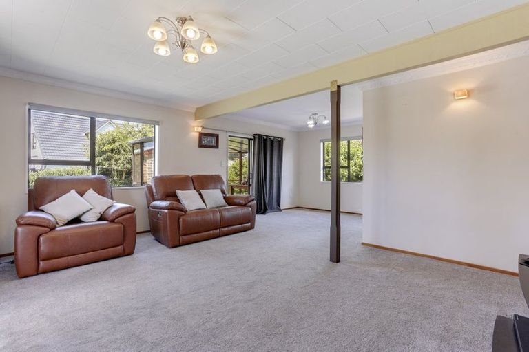 Photo of property in 206 Grimseys Road, Redwood, Christchurch, 8051