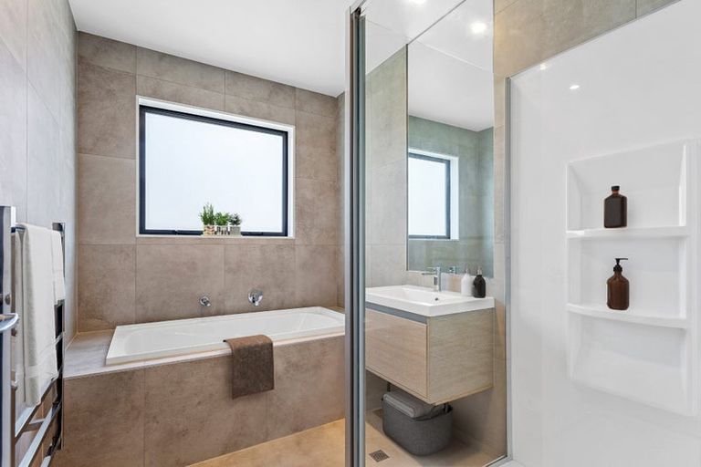 Photo of property in 18 Hema Road, Hobsonville, Auckland, 0616