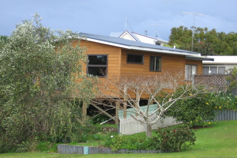 Photo of property in 14 Merehai Place, Snells Beach, 0920