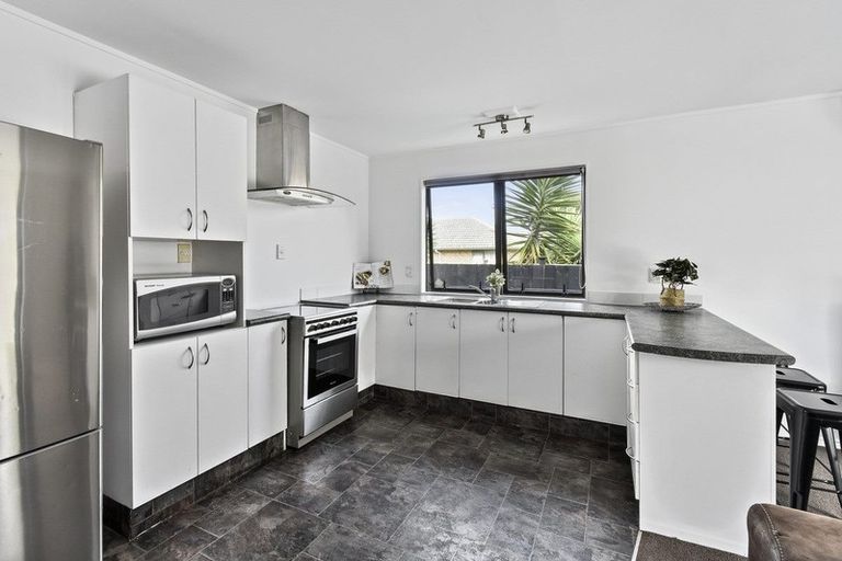 Photo of property in 16a Takanini School Road, Takanini, 2112