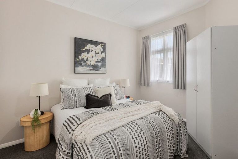 Photo of property in 4a Tarawera Road, Johnsonville, Wellington, 6037