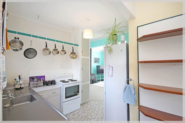 Photo of property in 26 Hall Place, Foxton Beach, Foxton, 4815