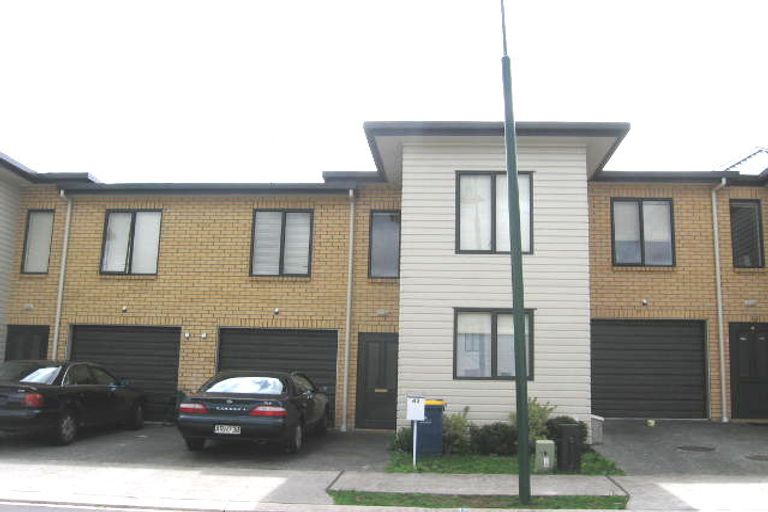 Photo of property in 43 Barnea Circle, Glen Eden, Auckland, 0602