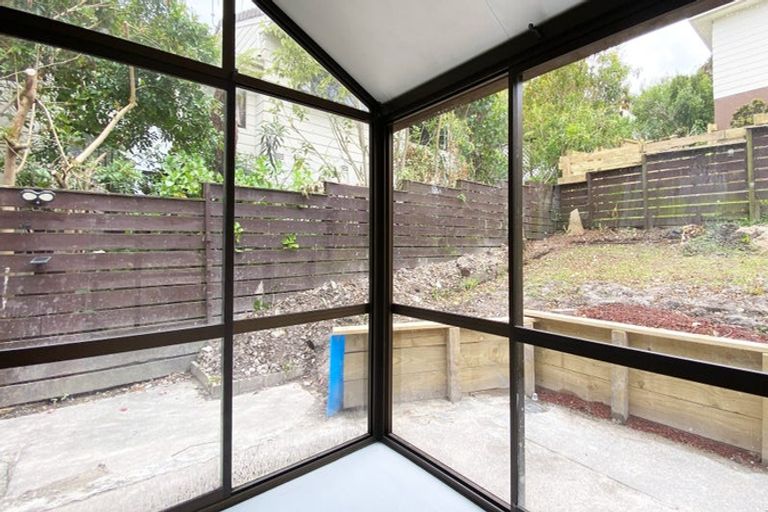 Photo of property in 4/43-53 Chivalry Road, Glenfield, Auckland, 0629