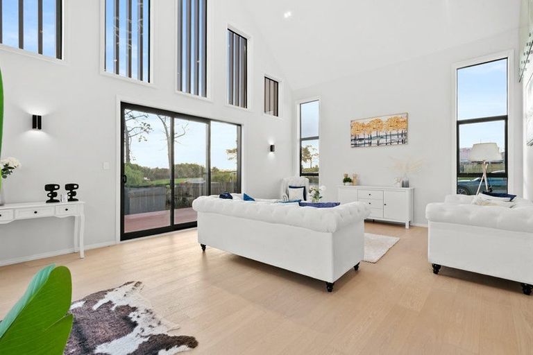 Photo of property in 28 Catalina Avenue, Rosehill, Papakura, 2113