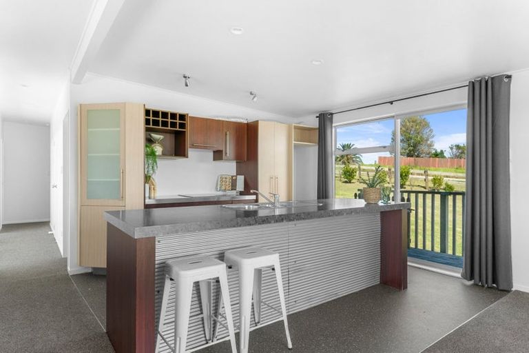 Photo of property in 129 Petley Road, Paparoa, 0571