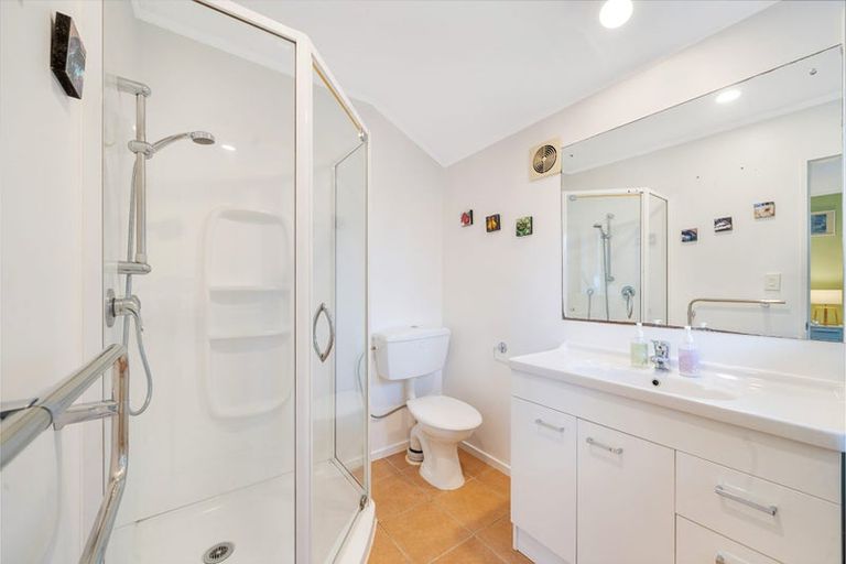 Photo of property in 45 Holmes Drive South, Massey, Auckland, 0614