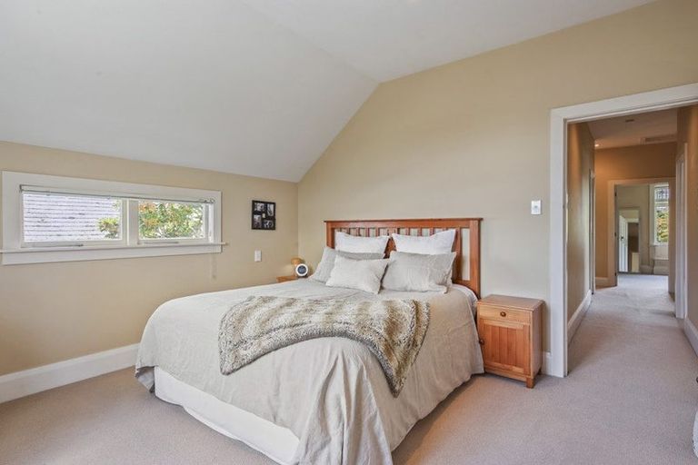 Photo of property in 35 Aylmer Street, Somerfield, Christchurch, 8024