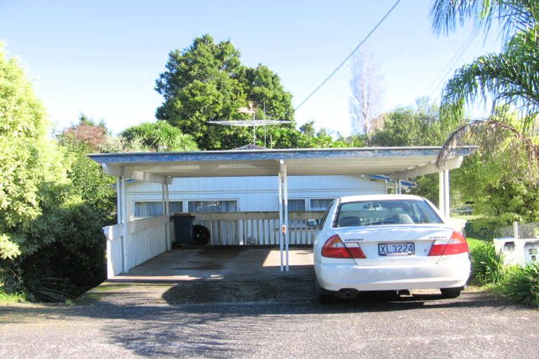 Photo of property in 1/23 Alwyn Avenue, Te Atatu South, Auckland, 0610