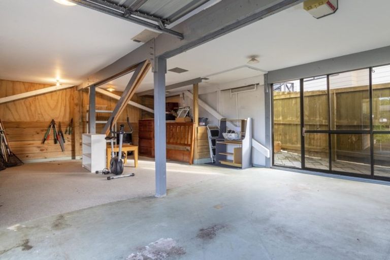 Photo of property in 1 Endeavour Avenue, Welcome Bay, Tauranga, 3112