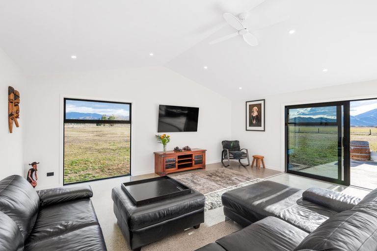 Photo of property in 23 Hardacre Place, Omarama, 9412