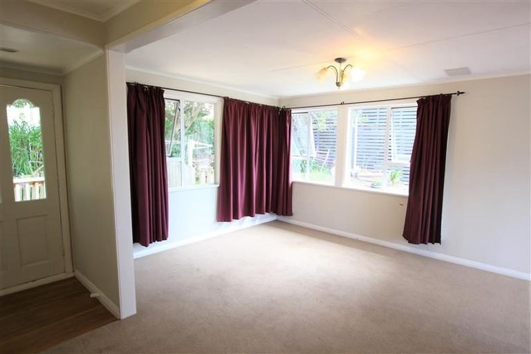 Photo of property in 14 Beverley Road, Stanmore Bay, Whangaparaoa, 0932