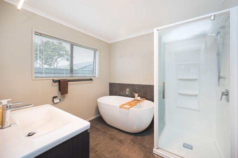 Photo of property in 4a Caulfield Place, Awapuni, Palmerston North, 4412