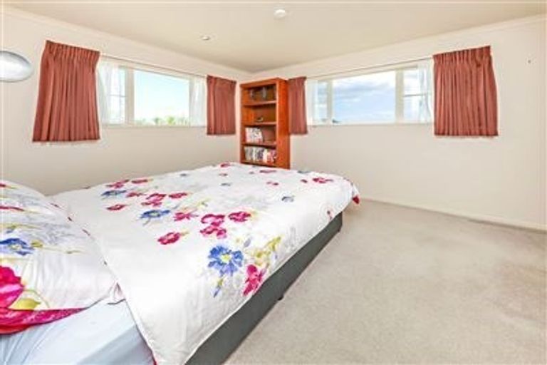 Photo of property in 46 Westerham Drive, Dannemora, Auckland, 2016