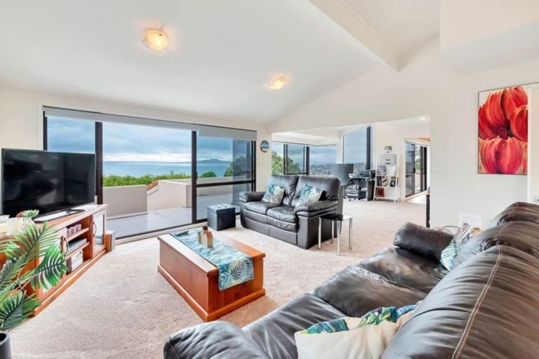 Photo of property in 34 Firth Road, Torbay, Auckland, 0630