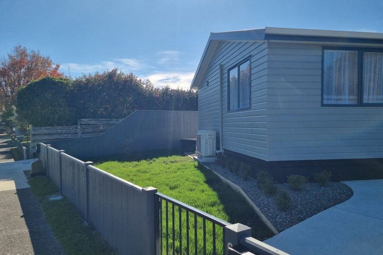 Photo of property in 9 Dampier Avenue, Awapuni, Palmerston North, 4412