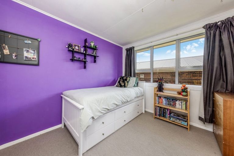 Photo of property in 3 Mccall Place, Opaheke, Papakura, 2113