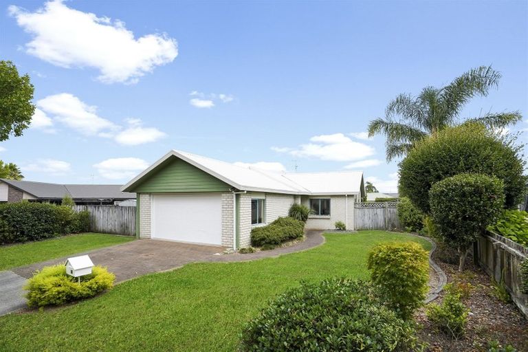 Photo of property in 12 Halcione Close, Flagstaff, Hamilton, 3210