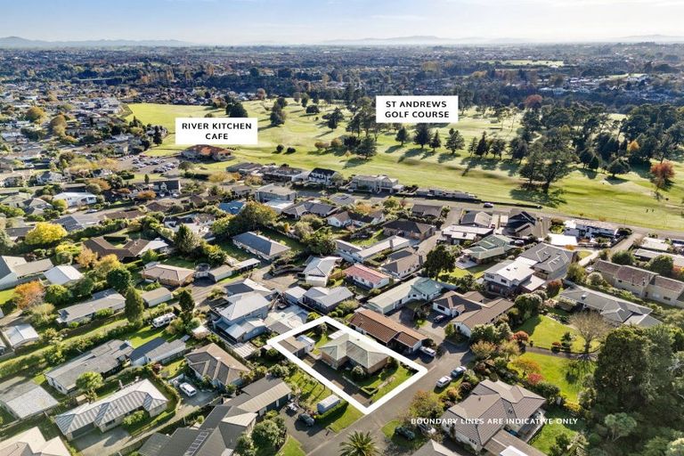 Photo of property in 32 Sandwich Road, St Andrews, Hamilton, 3200