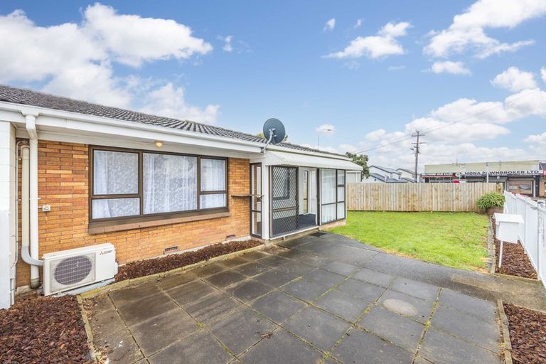 Photo of property in 1 Ranfurly Road, Papatoetoe, Auckland, 2104