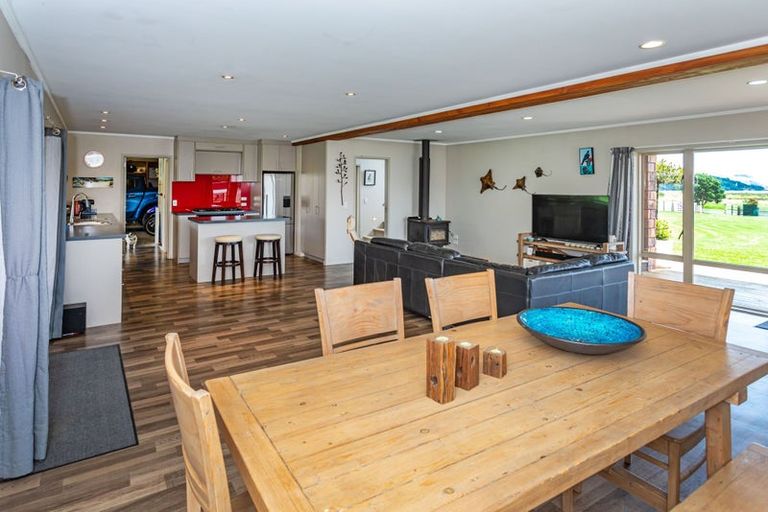 Photo of property in 13 Koromiko Drive, Coromandel, 3506