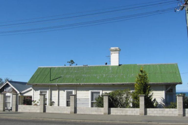 Photo of property in 17 Wharfe Street, South Hill, Oamaru, 9400