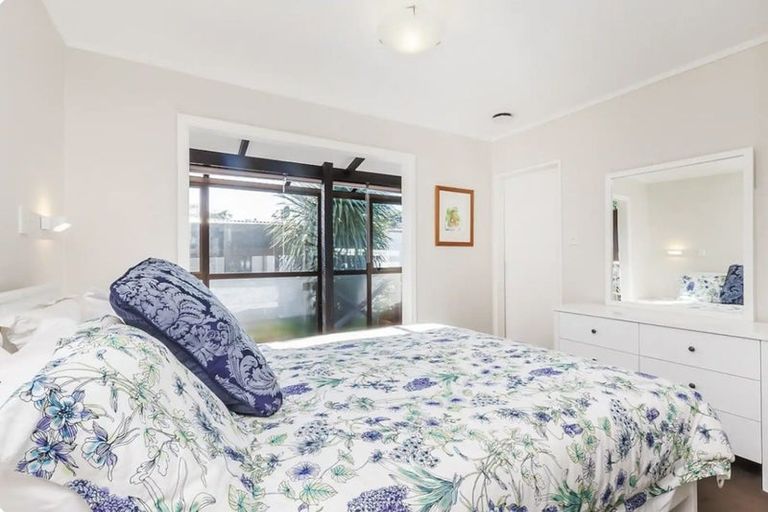 Photo of property in 2c Cashmere Avenue, Khandallah, Wellington, 6035