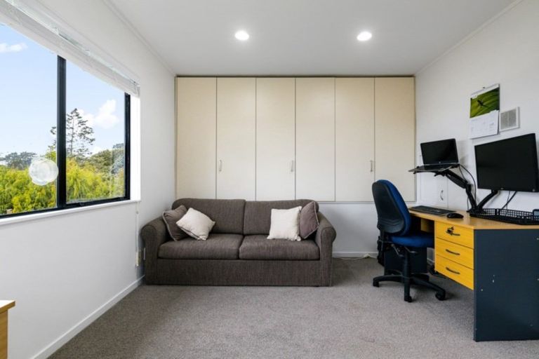 Photo of property in 1/547 East Coast Road, Browns Bay, Auckland, 0630