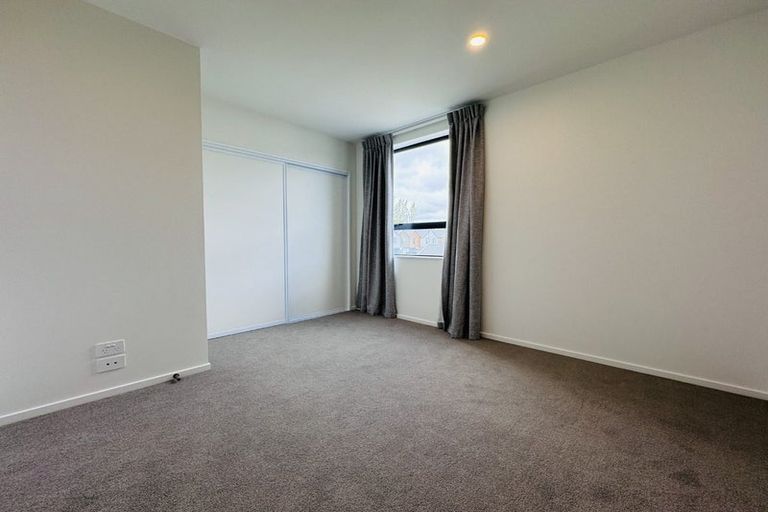 Photo of property in 3a Malaga Crescent, Harewood, Christchurch, 8051