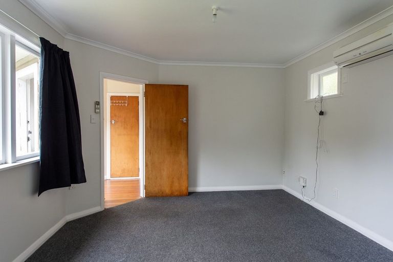 Photo of property in 90 Ironside Road, Johnsonville, Wellington, 6037
