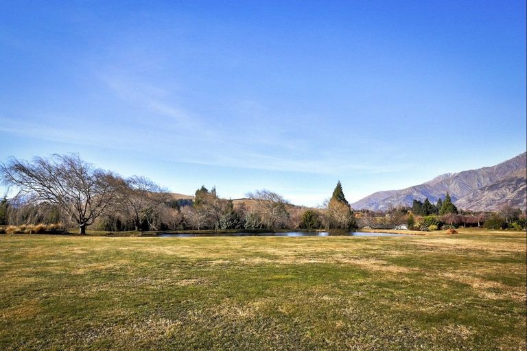 Photo of property in 20 Wellswood Way, Lower Shotover, Queenstown, 9371