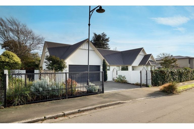 Photo of property in 520 Harewood Road, Harewood, Christchurch, 8051