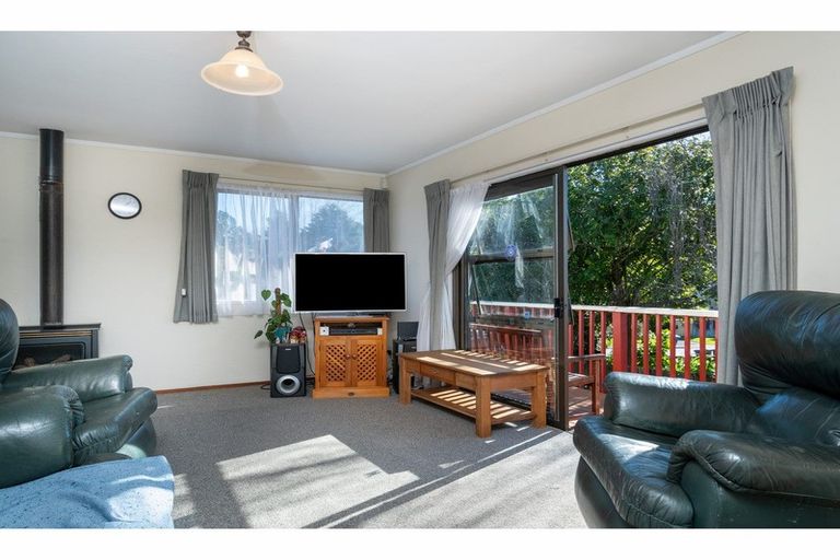 Photo of property in 10 Scarlet Drive, Ranui, Auckland, 0612