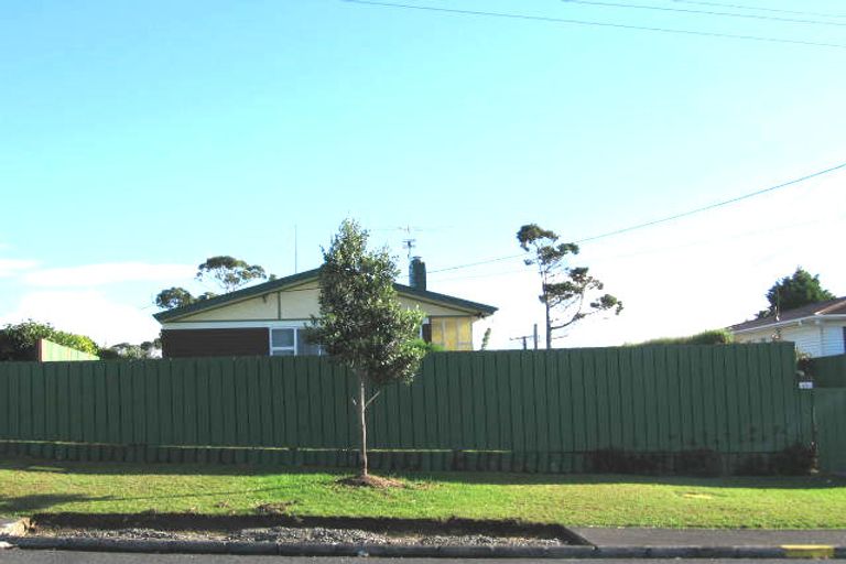 Photo of property in 107 Sunnyside Road, Sunnyvale, Auckland, 0612